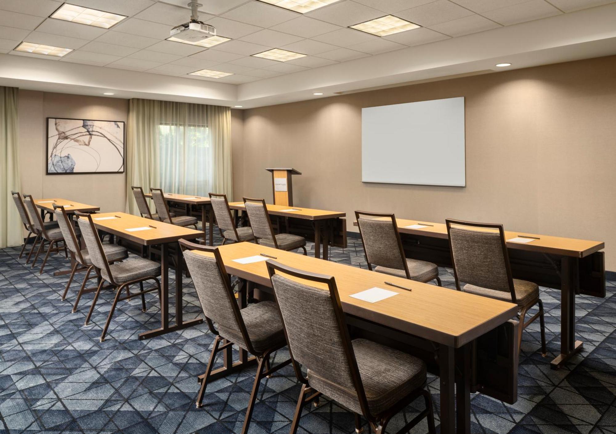 Courtyard By Marriott Denver North/Westminster Eastlake Екстериор снимка
