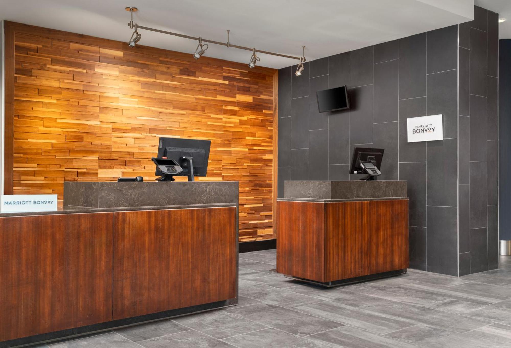 Courtyard By Marriott Denver North/Westminster Eastlake Екстериор снимка