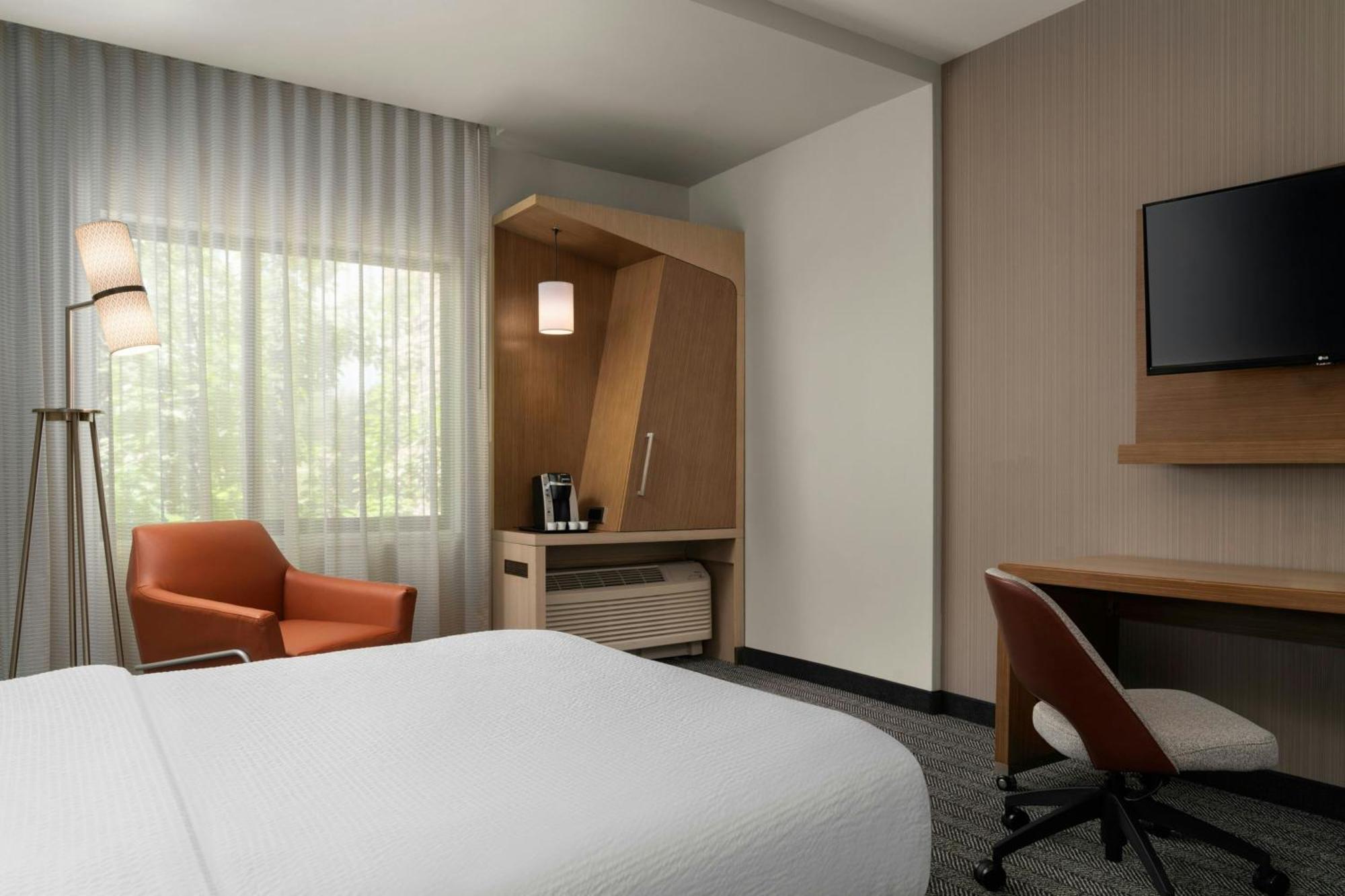 Courtyard By Marriott Denver North/Westminster Eastlake Екстериор снимка